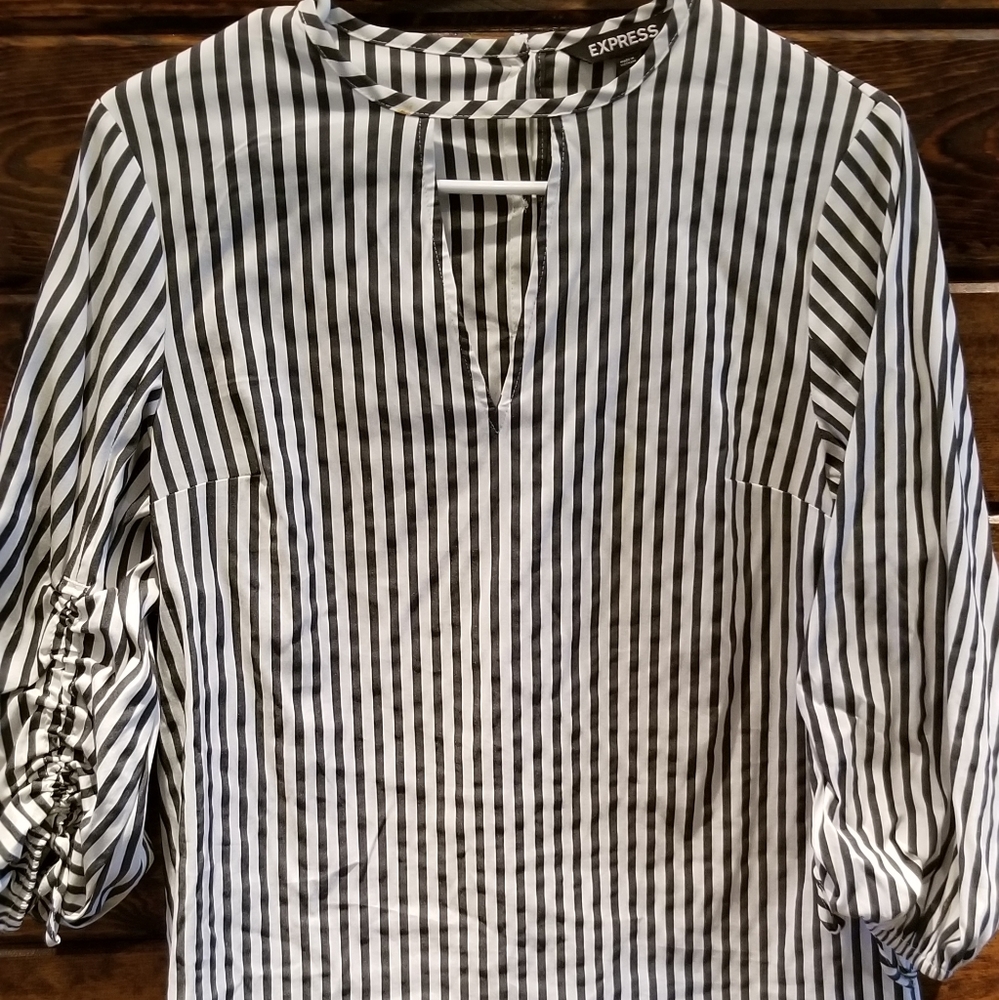 EXPRESS top